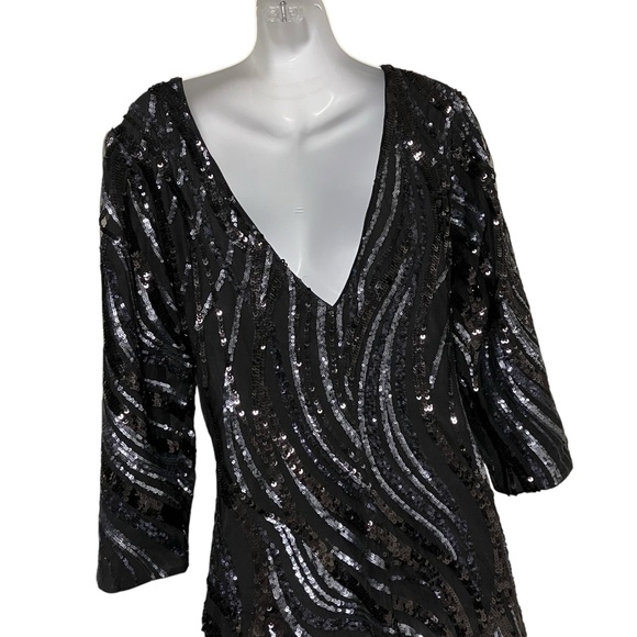 Express Black & Silver Sequin Mini Dress 3/4 Sleeves Deep V Cut Out Back - Picture 9 of 12